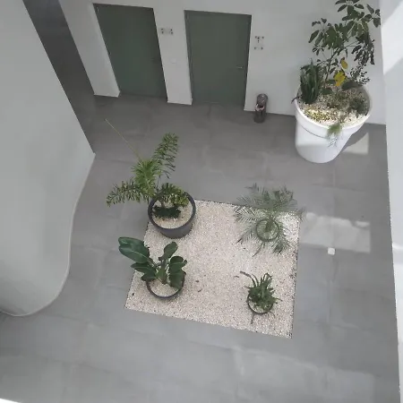 Pebble Apartment *