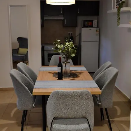 Apartment Pebble